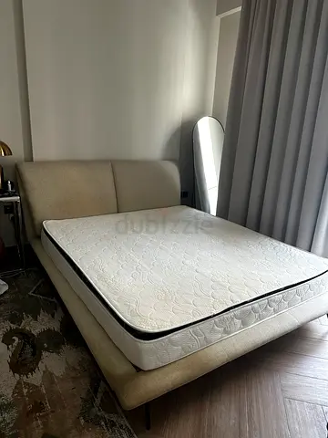 King size bed with mattress 180x200
