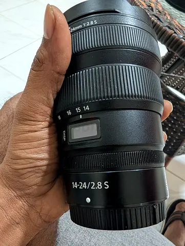 Nikkor 14-24mm f/2.8 S Wide-Angle Zoom Lens - Perfect Condition