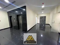 A full commercial floor with a large area suitable for all activities and a strategic location close