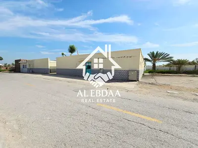 عقار استثماري ذو عائد مرتفع | منزل زاوية مكون من 14 غرفة | مؤجر بالكامل