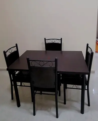 4-Seater Dining Set with Metal Frame and Wooden Top