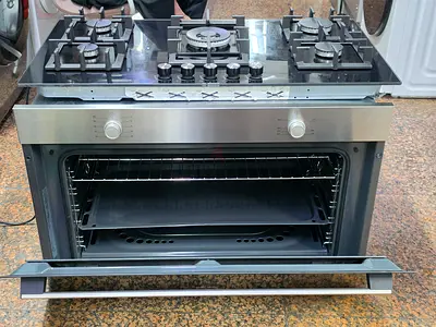 Bosch Stainless Steel Built-in Gas Oven with 5-Burner Hob