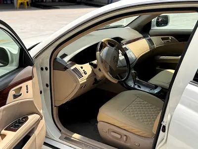 صورة مصغرة 10 لـ 2010 Toyota AVALON