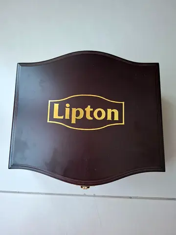 Dubai / Al-Muraqqabat / Lipton Wooden Tea Box with 12 Compartments