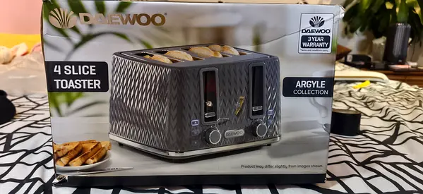 Daewoo 4-Slice Argyle Toaster - Brand New in Box