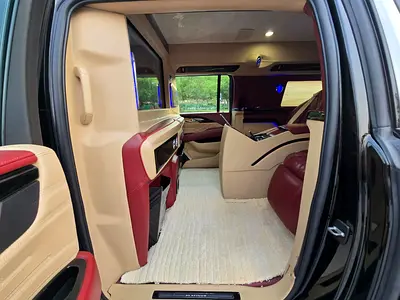 صورة 10 لـ 2018 Cadillac ESCALADE