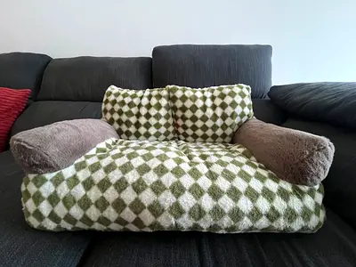 Cat bed / Dog bed