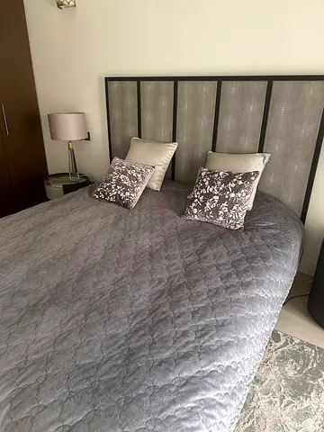 King size (180x200) bed in shagreen leather from Marina Home - excellent condition.