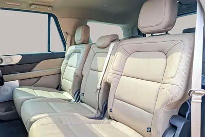 صورة 12 لـ 2022 Lincoln NAVIGATOR