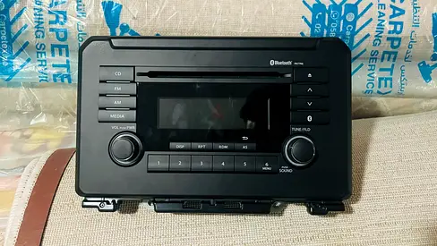 Suzuki Jimny Genuine Factory Radio CD Player Assembly (Part 39101-77R61) - Mint Condition
