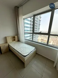 Bed space available (( 25% discount))