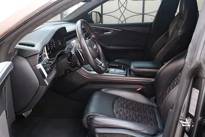 صورة 13 لـ 2021 AUDI RS Q8
