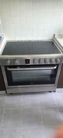 Hoover electric cooker same like new condition perfect working