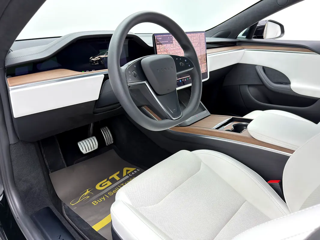 Tesla Model S 2024