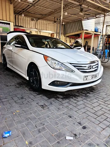 Clean Hyundai Sonata 2014 - Fuel Efficient & Reliable Sedan