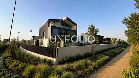 10700 Plot Size | True Corner Unit | Single Row