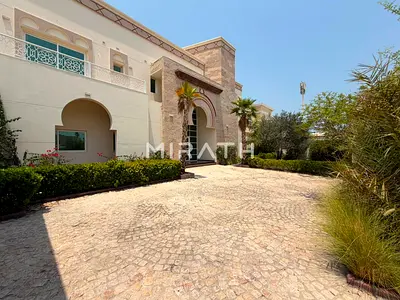 MAGNIFICENT 5BR VILLA WITH PRIVATE POOL | GARDEN