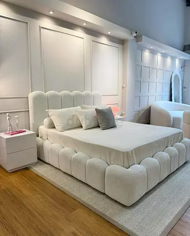 White Upholstered Plush King Bed with Padded Headboard (Like New)