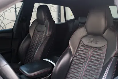 صورة 16 لـ 2021 AUDI RS Q8