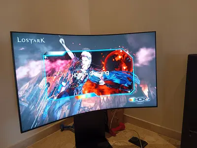 Samsung Odyssey Ark S55BG970NM (LS55BG970NMXUE) is a massive 55-inch, 1000R curved 4K gaming monitor