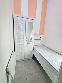Partition room available in Discovery Garden
