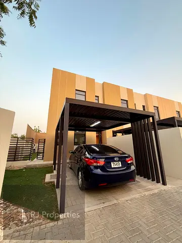 LUXURY 2BHK CORNER UNIT WITH GARDEN NEAR NESMA SAQURE JUST 80K