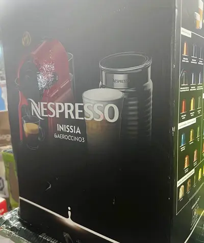 Nespresso Inissia Coffee Machine with Aeroccino (boxed)
