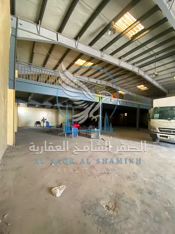 للايجار مستودع الصجعه | موقع استراتيجي مميز | مساحه واسعه | ميزانين | ارضيه خرسانيه | كهربا 3فاز وعاليه | نظام دفاع مدني | اسعار ممتازه |مناسب للانشطه