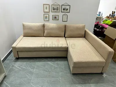 Stylish Storage Sofa
Give your home a premium look with this elegant sofa bed.
• Hidden Storage
•