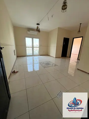 Beautiful 1-bedroom apartment with a balcony and stunning view, split AC and central gas, excellent