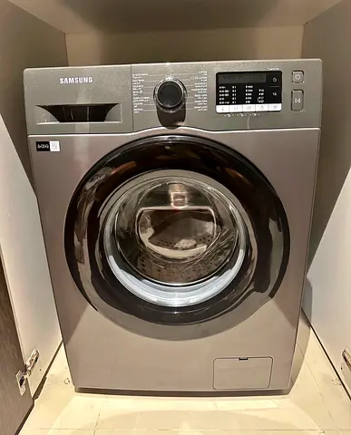 Samsung 8 kg washing machine neat and clean perfect working