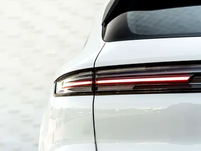 صورة 7 لـ 2024 Porsche CAYENNE