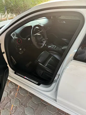 صورة 4 لـ 2018 AUDI RS3