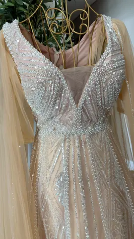 Evening gown with beadwork and tulle cape - size xl
