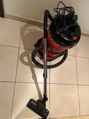 Hoover 1900W vacumm cleaner - 30 aed only