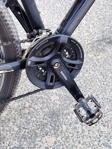 Giant Hybrid gear bike, Feel the road, Own the trail