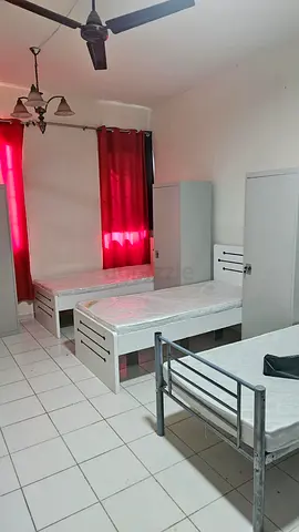 Executive bed space in france cluster available for south indians