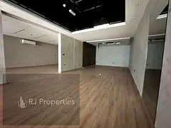 30 DAYS FREE LUXURY SHOP WITH MAZZNIN FLOOR WITH OFFICE SPACE WITH PARKING READY TO MOVE JUST 220K