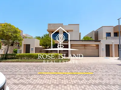 Stunning Villa|Corner|Direct Beach Access|Own It