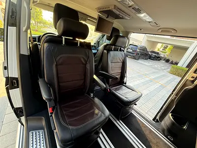 2017 Volkswagen MULTIVAN — миниатюра 8