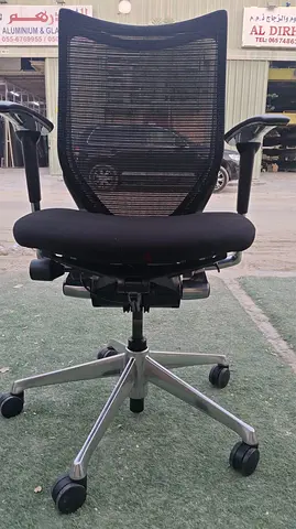 Contessa Okamura Baron office chair