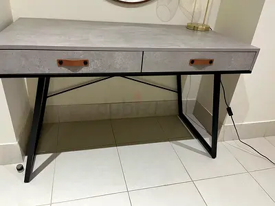 Modern Writing desk with drawers - 700 dhrms