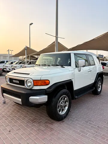 Toyota FJ Cruiser VXR 2013 GCC Specs First owner Original paint 255,000km