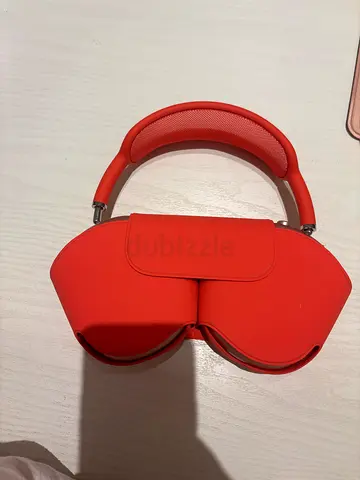 Apple AirPods Max (Red) - Good condition with case