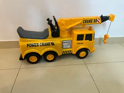 Kids truck crane from ELC