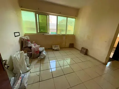 شقة غرفتين وصالة للإيجار السنوي في النخيل 1، ثاني صف على كورنيش عجمان بموقع مميز وحيوي. تتميز بمساحة كبيرة، تقسيمات ممتازة، بلكونة بإطلالة رائعة،
