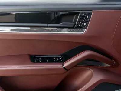 صورة مصغرة 13 لـ 2024 Porsche CAYENNE