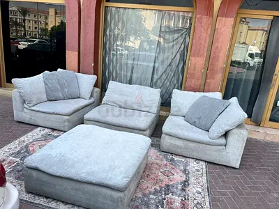 Almost new Condition Pan Emirates pianca Feather 🪶 filled Sofa without footstool