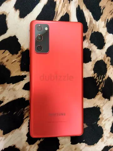 Samsung Galaxy s20fe 5g (red) color in very very- good condition, triple camera