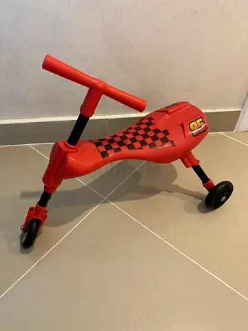 Disney Cars Lightning McQueen Kids Scooter